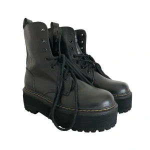 Coturno Vilela Boots Cano Baixo Plataforma - Preto